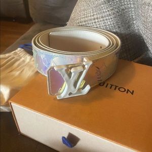 Louis Vuitton Shape 40mm Belt Size 110